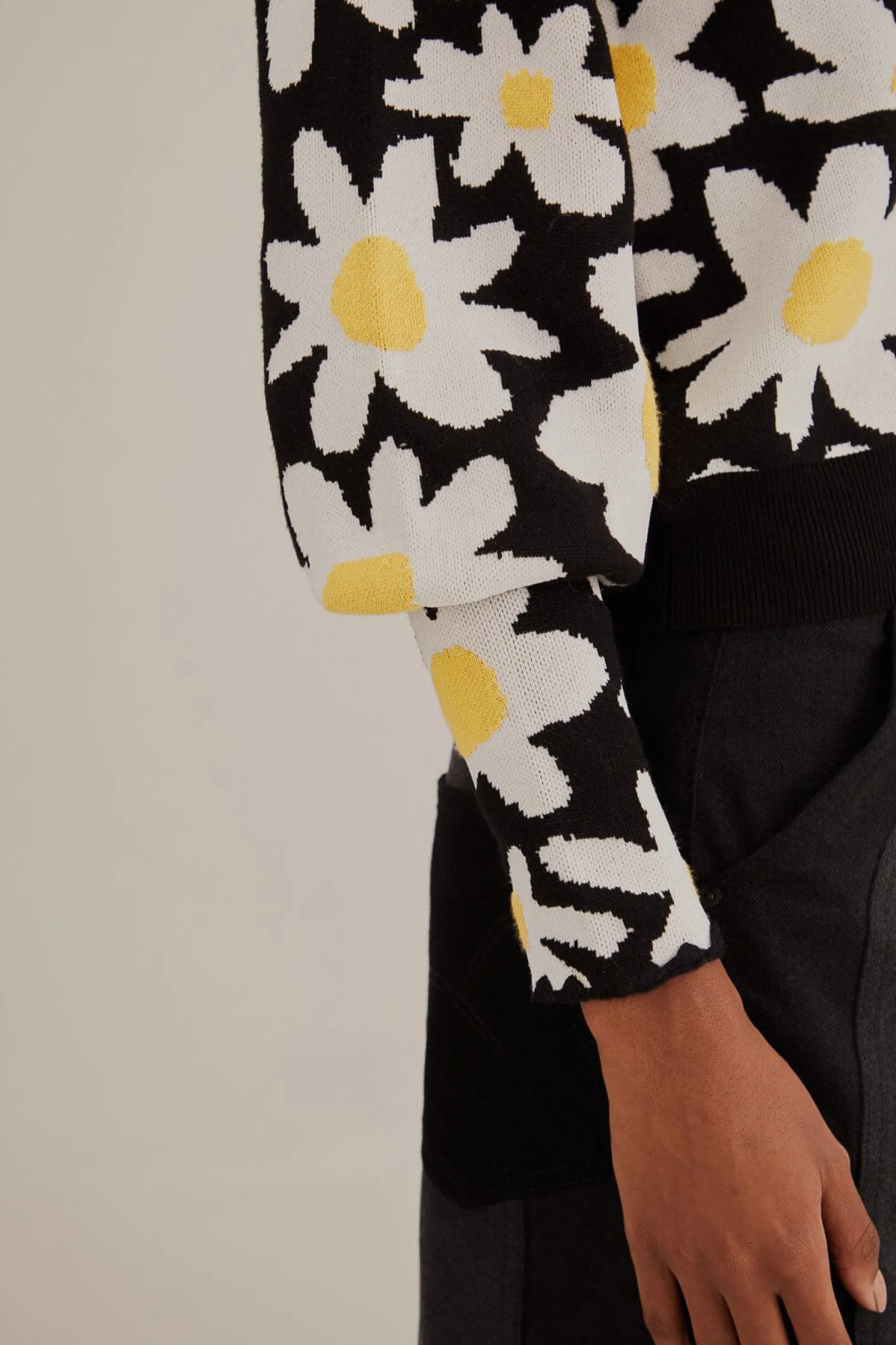 FARM Rio BLACK FLOWERS KNIT CARDIGAN Shop