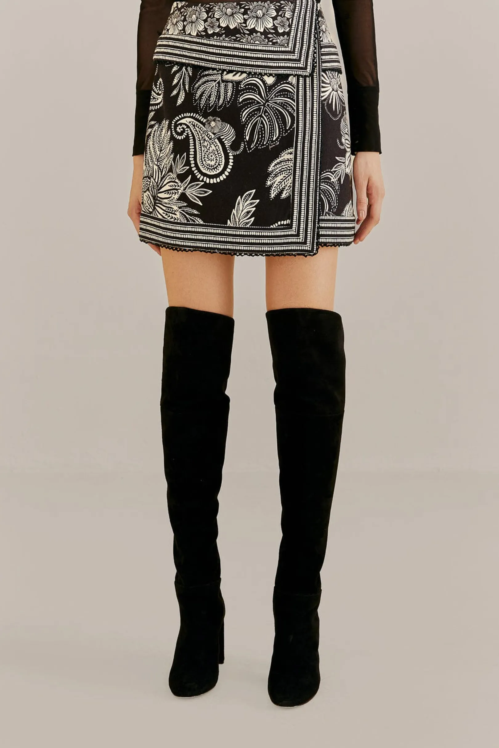 FARM Rio BLACK PAISLEY BLOOM MINI SKIRT Outlet