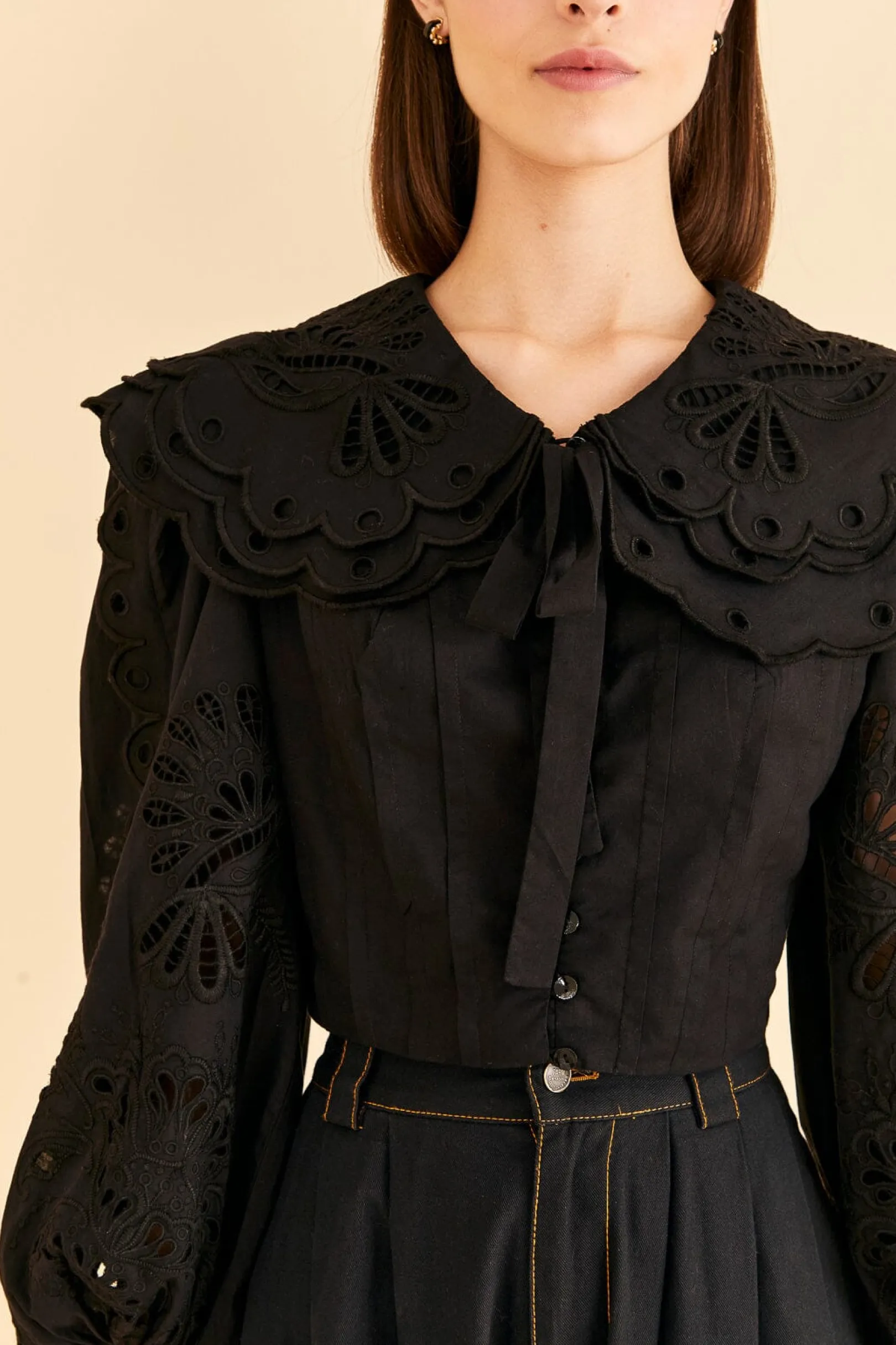 FARM Rio BLACK RICHELIEU BIG COLLAR BLOUSE New