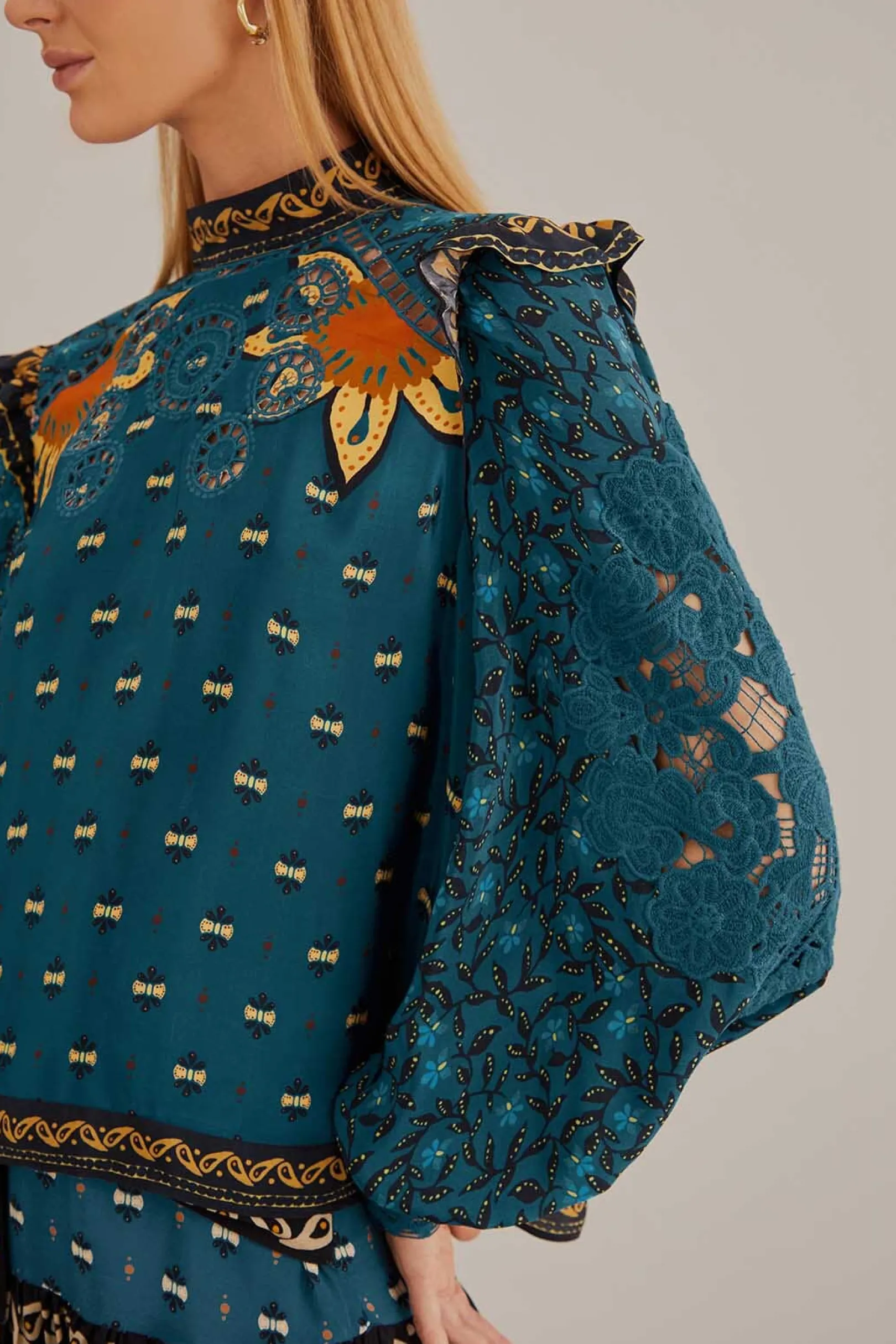 FARM Rio BLUE AINIKA CHILL LONG SLEEVE BLOUSE Store
