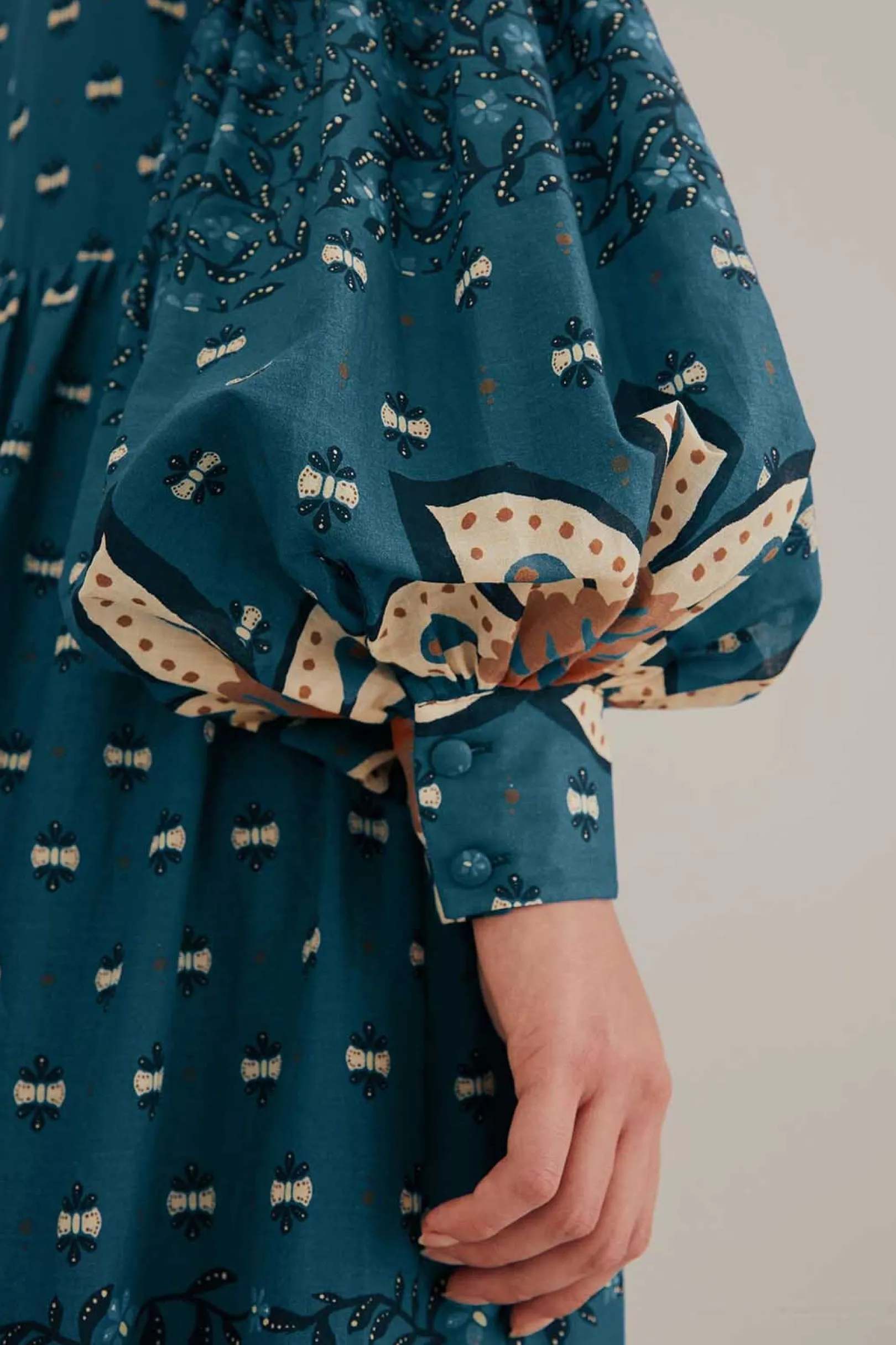 FARM Rio BLUE AINIKA CHILL MAXI SHIRTDRESS Clearance