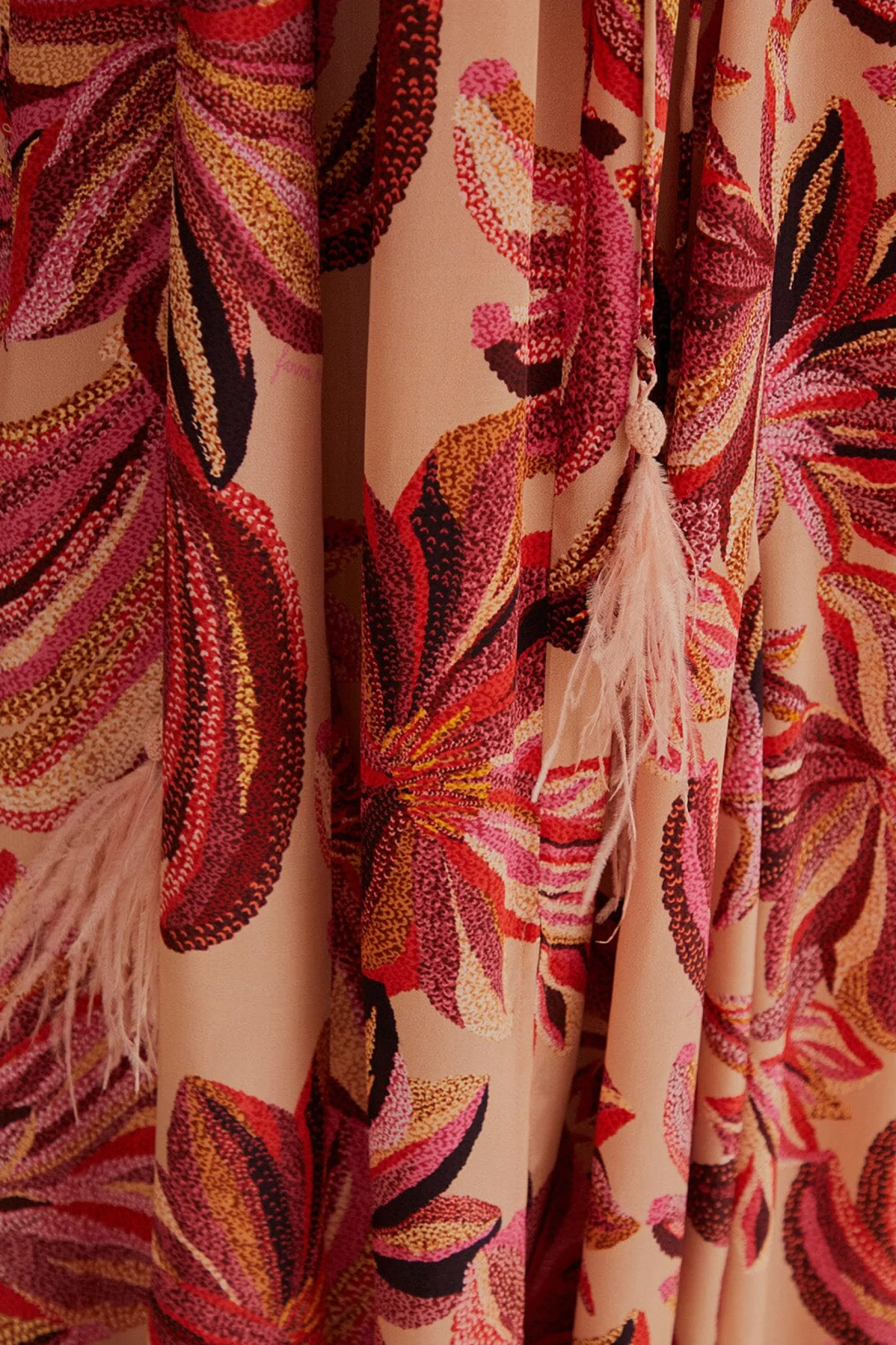 FARM Rio FLORAL TAPESTRY V NECK MAXI DRESS Flash Sale