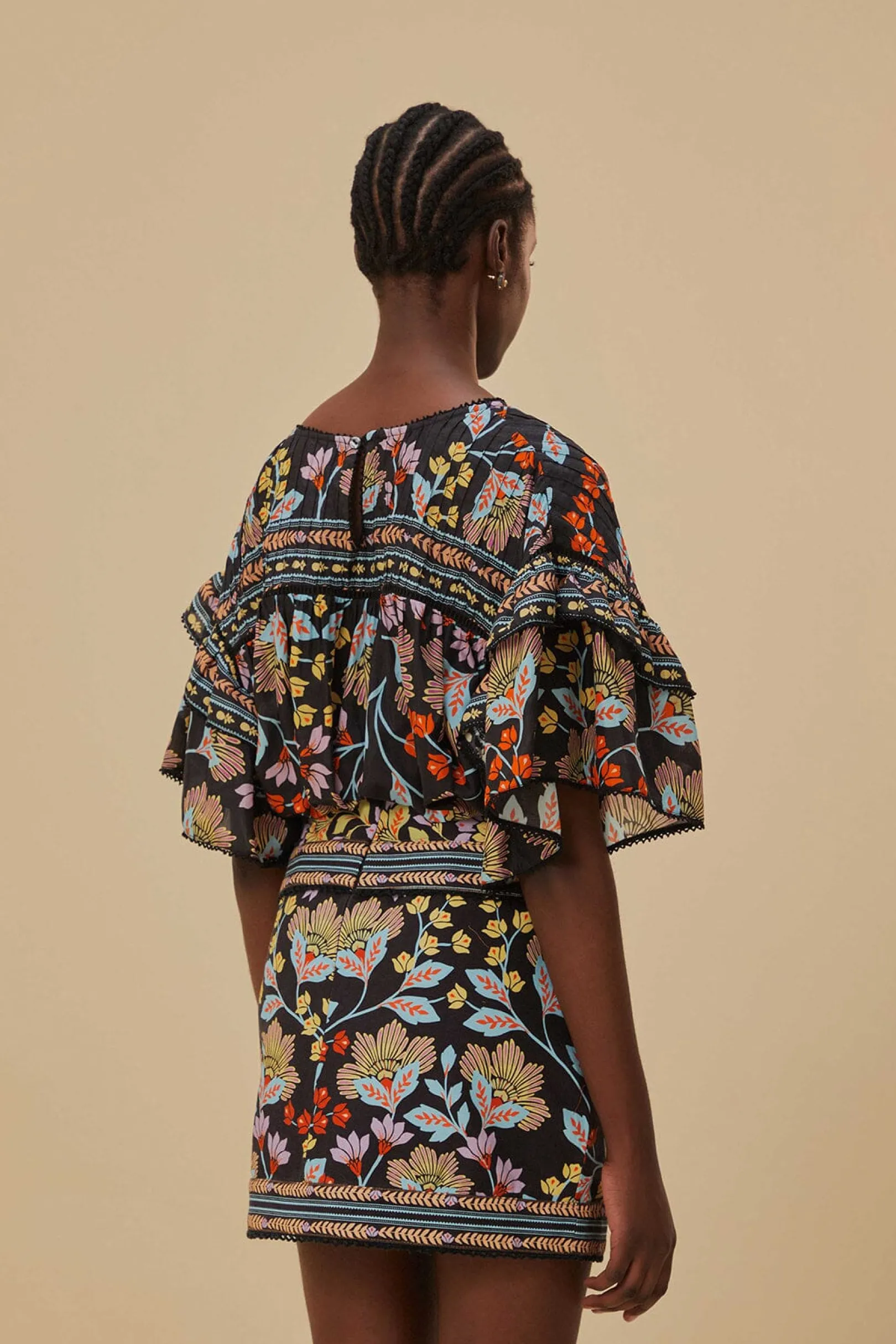FARM Rio FLOWERY BLACK MINI SKIRT Hot