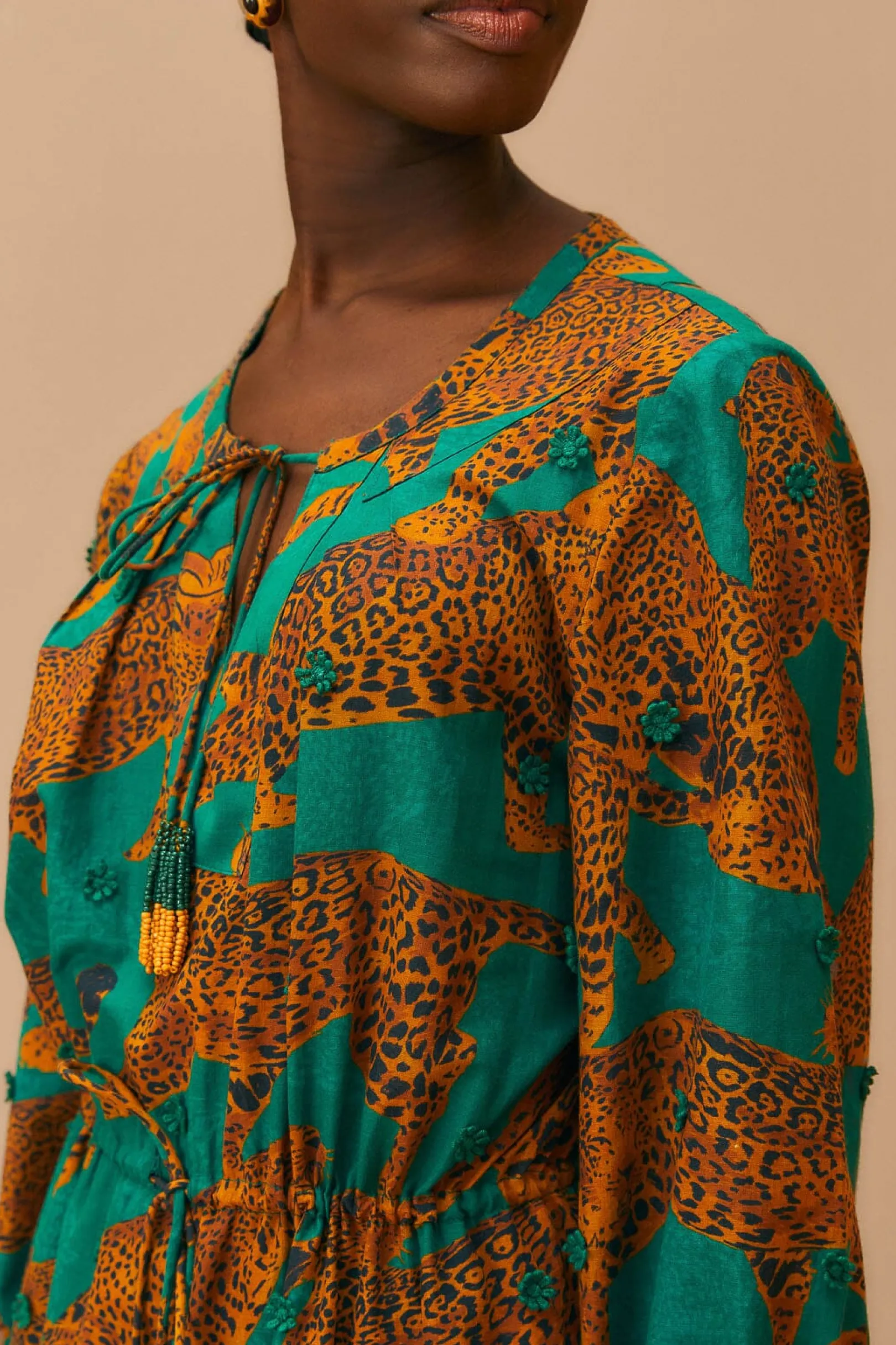 FARM Rio GREEN ARTSY LEOPARDS LONG SLEEVE MINI DRESS Store