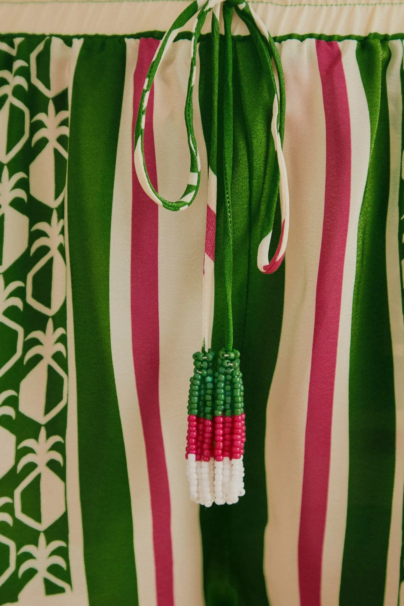 FARM Rio GREEN PINEAPPLE SCARF SHORTS Online
