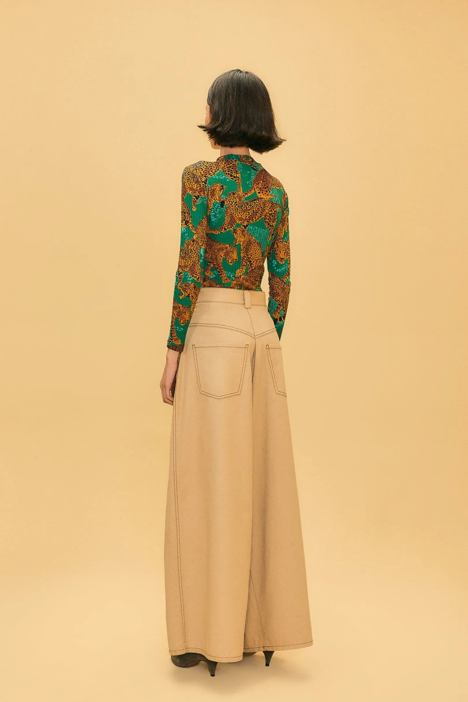 FARM Rio KHAKI LOW WAISTED PLEATED PANTS Hot