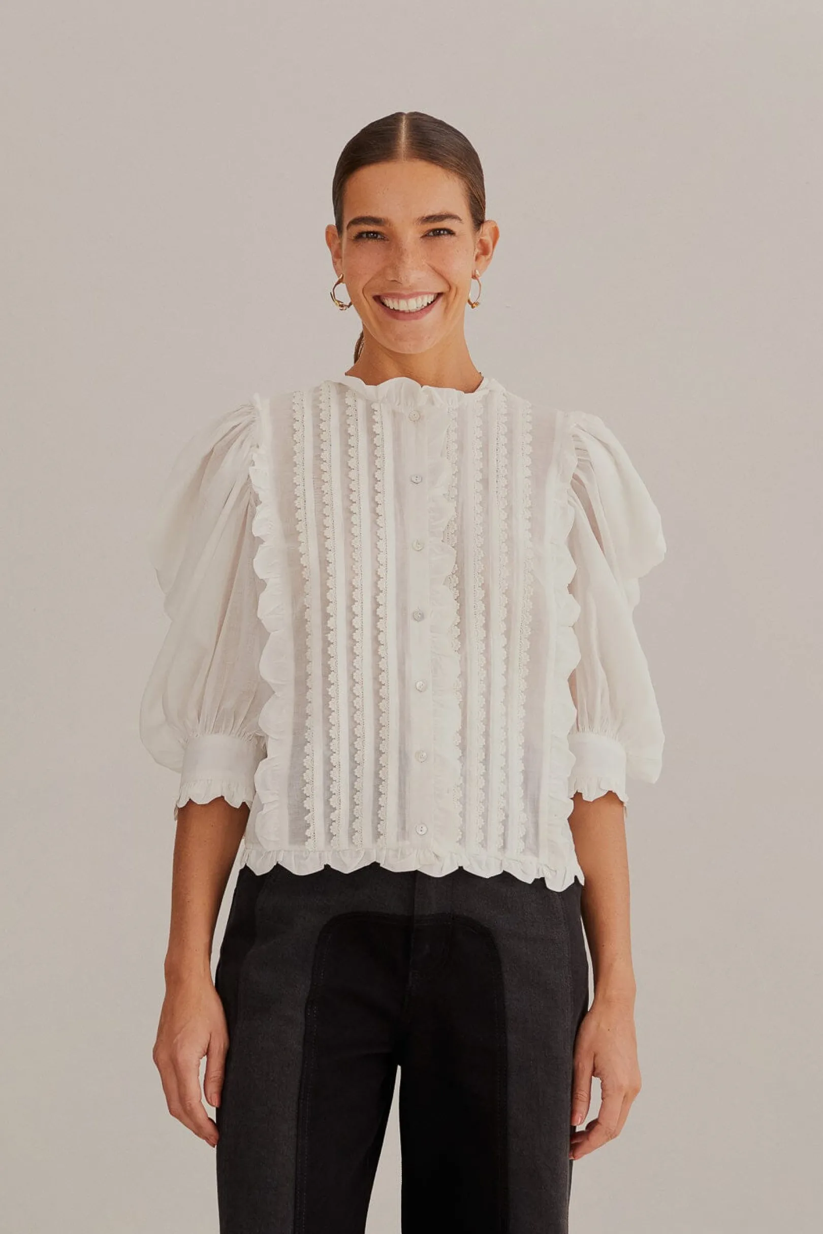 FARM Rio OFF-WHITE SHORT SLEEVE PLEATED BLOUSE Best
