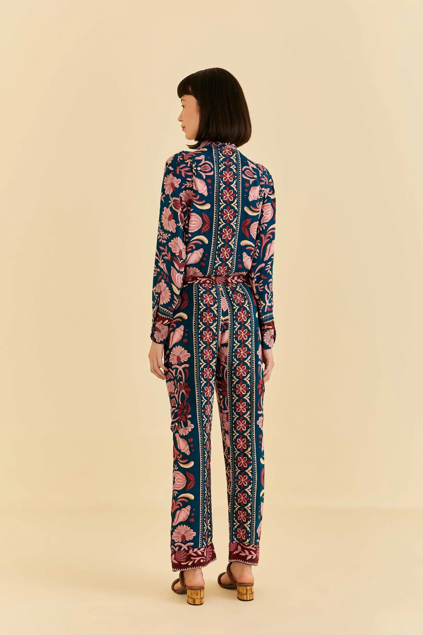 FARM Rio TEAL SEASHELL TAPESTRY CARGO PANTS Hot