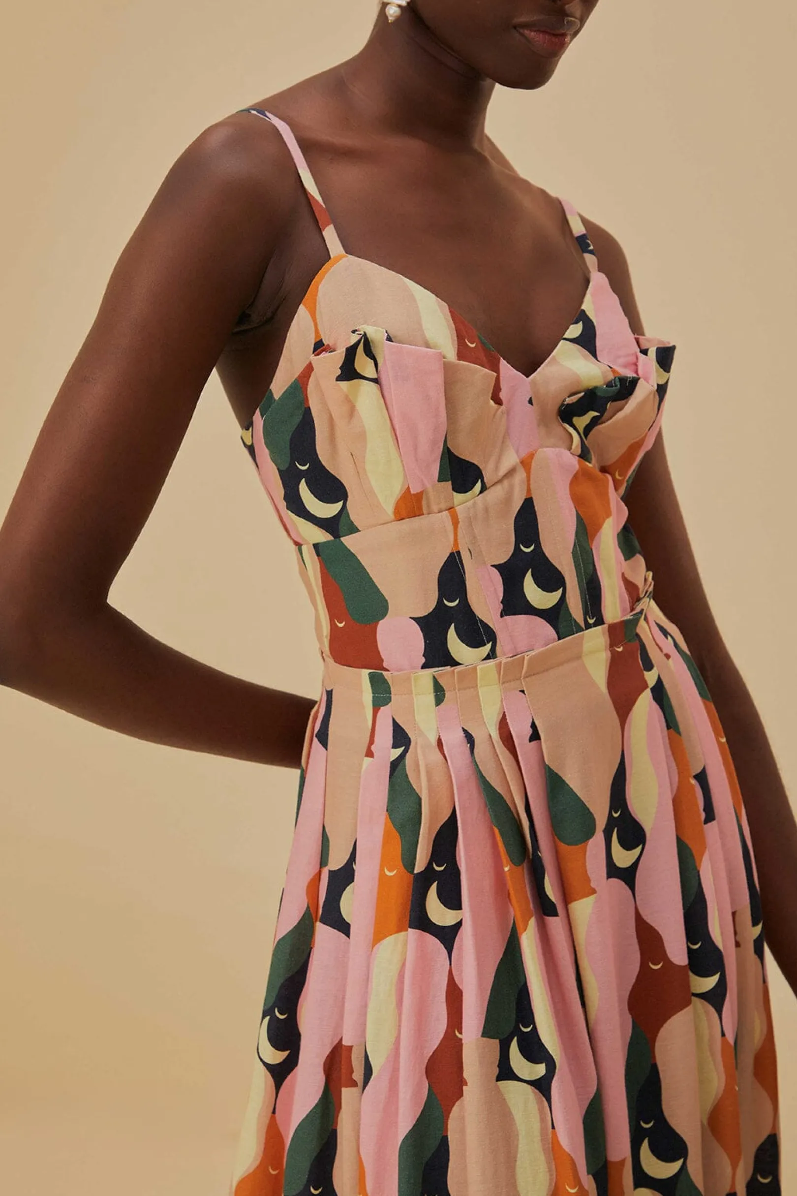 FARM Rio THE KISS MULTICOLOR SLEEVELESS MIDI DRESS Hot