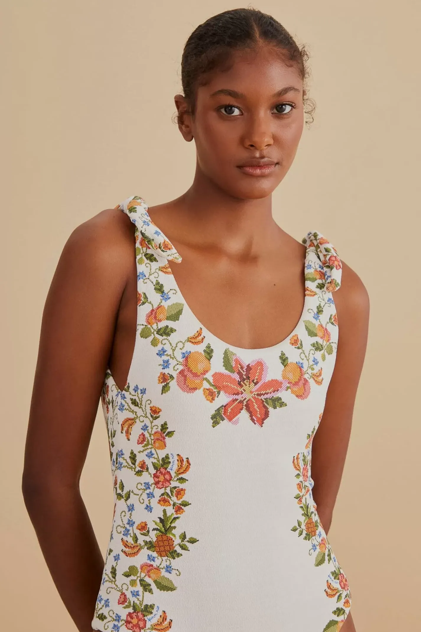 FARM Rio WHITE BANANA VITAMIN ONE PIECE SWIMSUIT Fashion